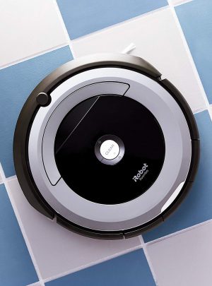 iRobot Roomba 690 Robot Vacuum with Wi-Fi Connectivity, Works with Alexa
